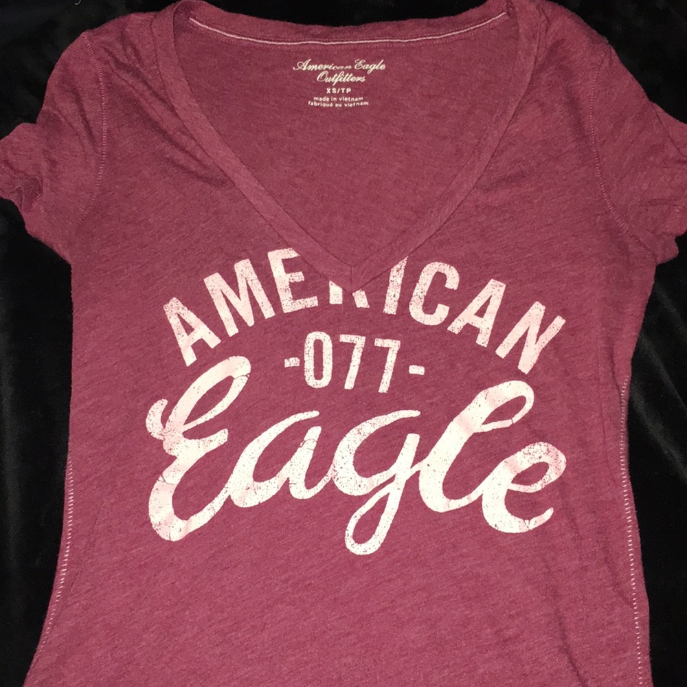 Maroon American Eagle tee